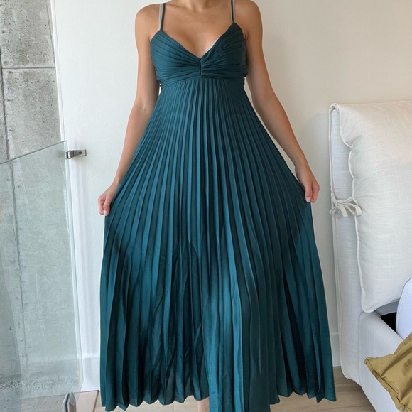 Abercrombie & Fitch dress - Picture 2 of 6